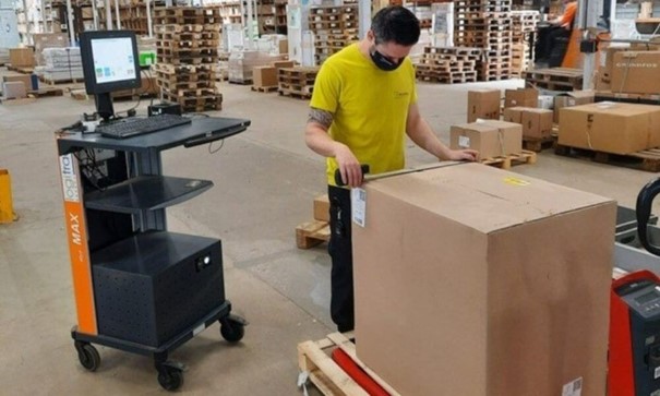shipping desk parcel metrics